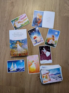 Cartes et livre